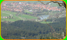 Blick vom Plettenberg auf den Stausee bei Schömberg